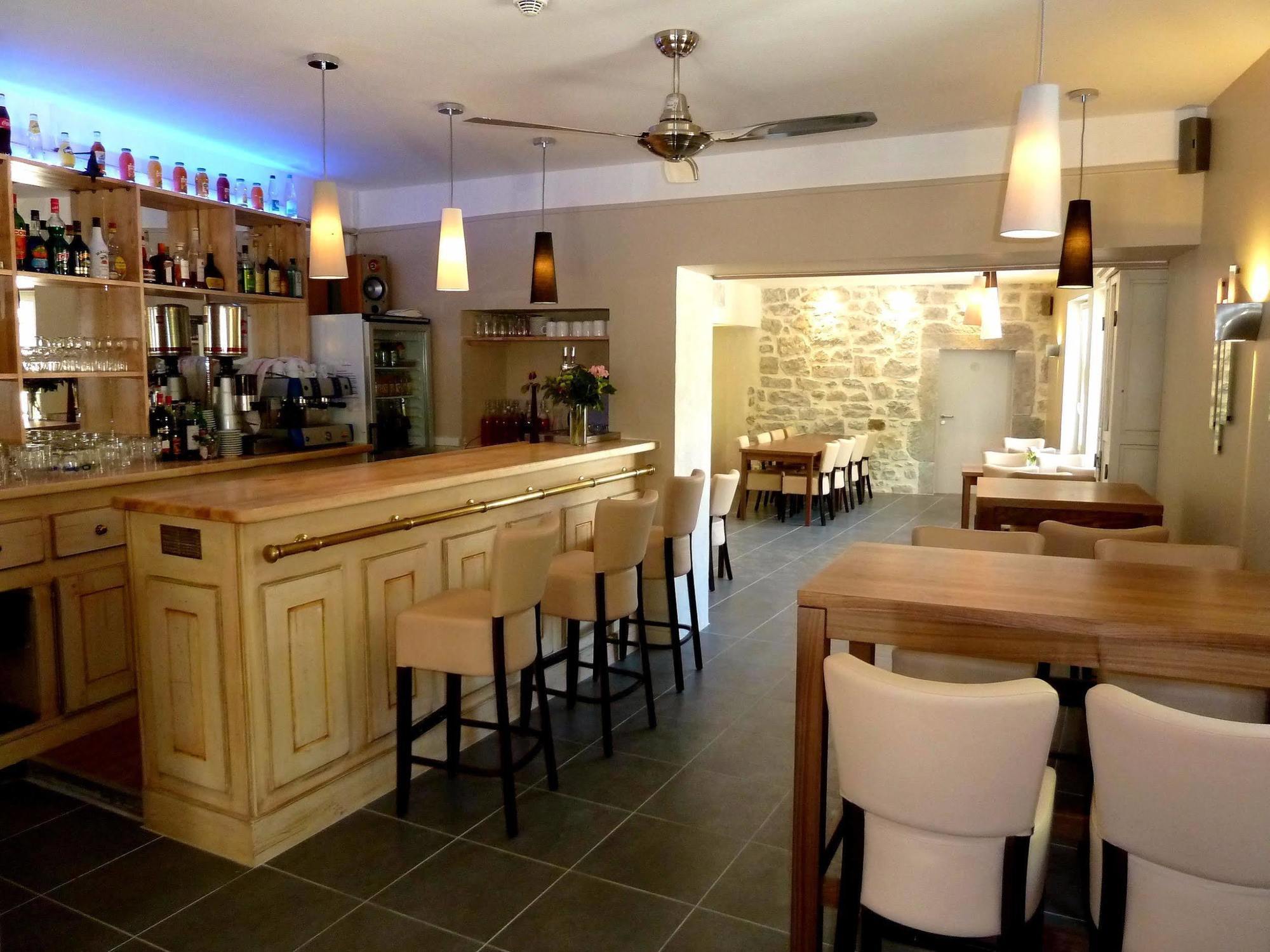Auberge Du Vieux Lanas Logis Hotel Restaurant 외부 사진